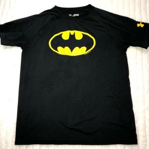 Under Armour Batman YXL Heat Gear Tshirt